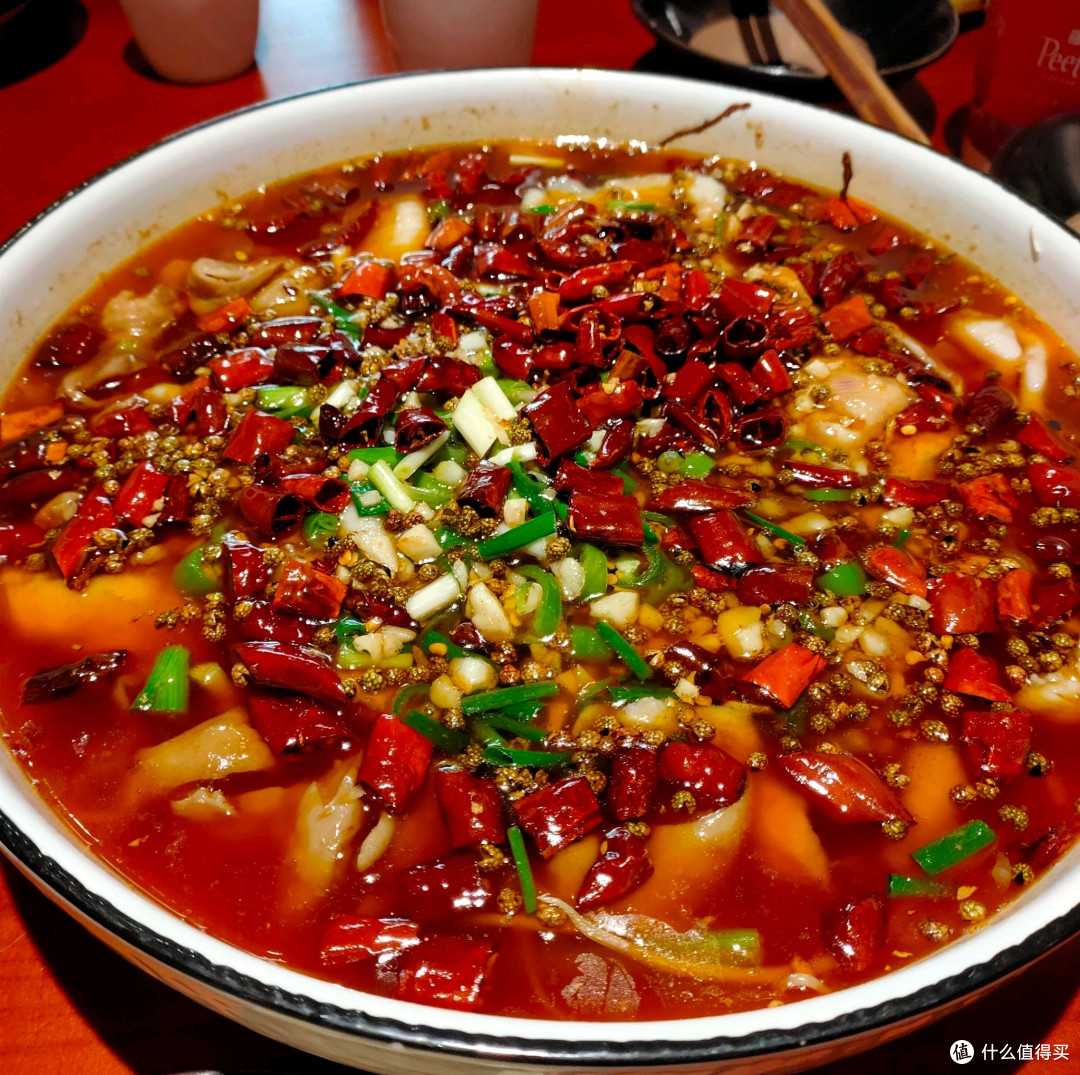 味道独特,色香味俱全的川菜之:肥肠鱼