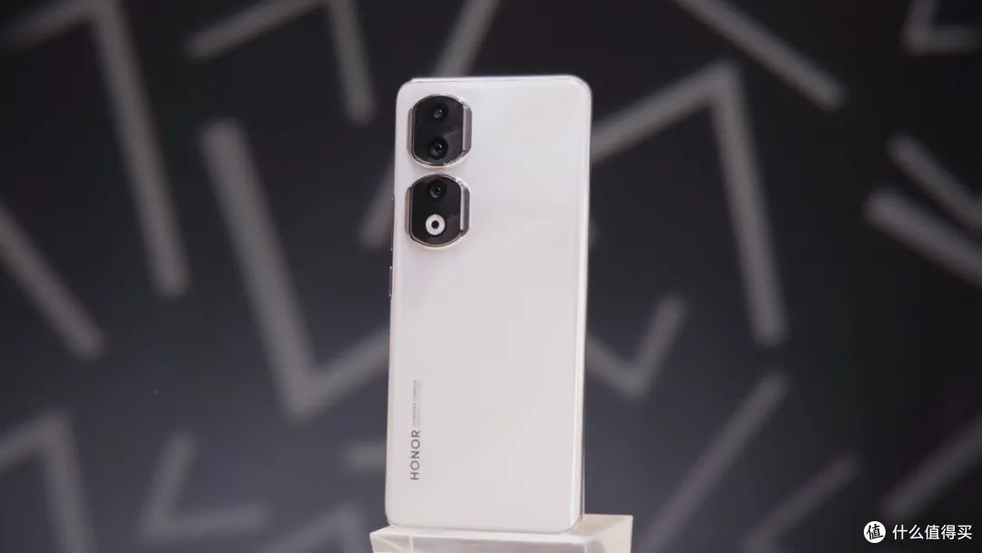写真人像、多镜录像，把手机影像玩出花样？荣耀90 Pro影像测评