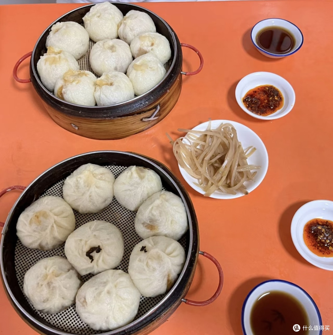 早晨美好时光,来一份口感十足的包子!