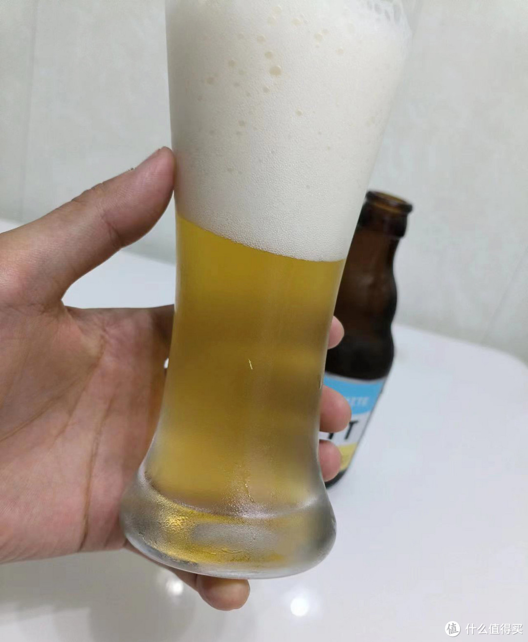 适合夏日畅饮的精酿啤酒,白熊Vedett,约上三五好友,来一场微醺体验。