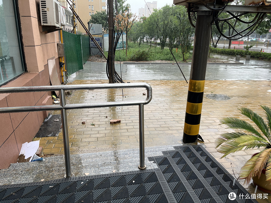 今天我们县城下雨了☔️