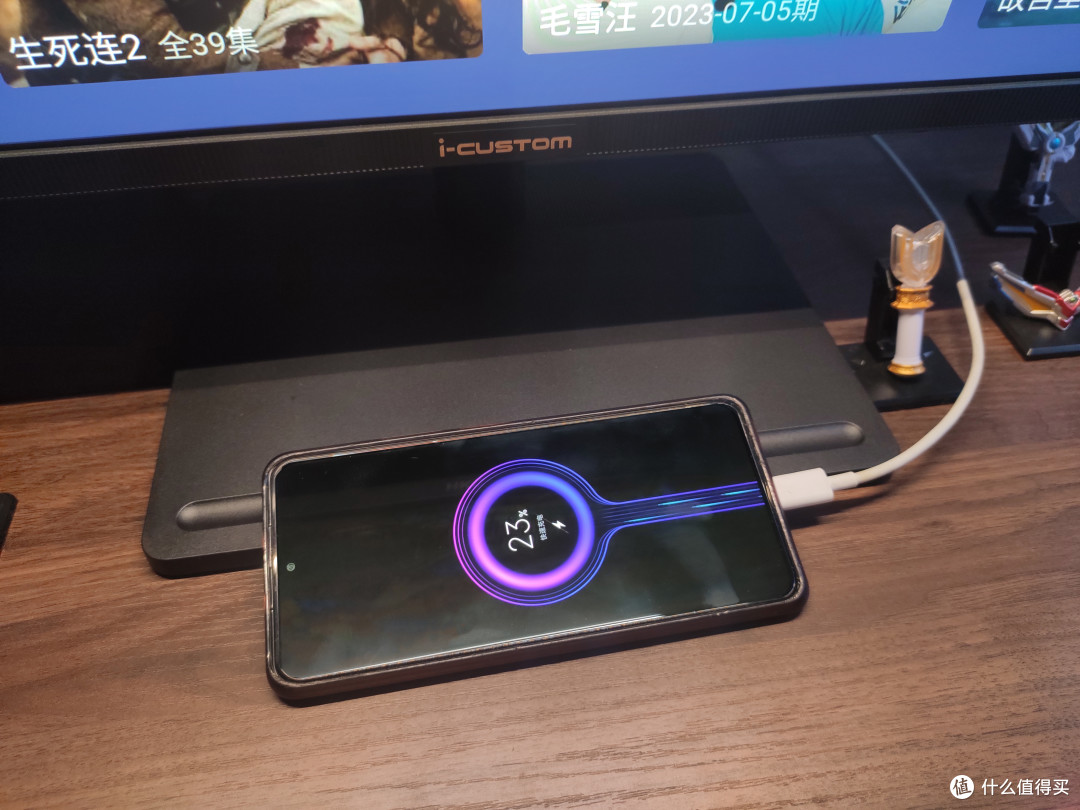 常年不看电视的我,在书房看起了4K“电视”——元创师i-custom 4K互联智慧显示器H28
