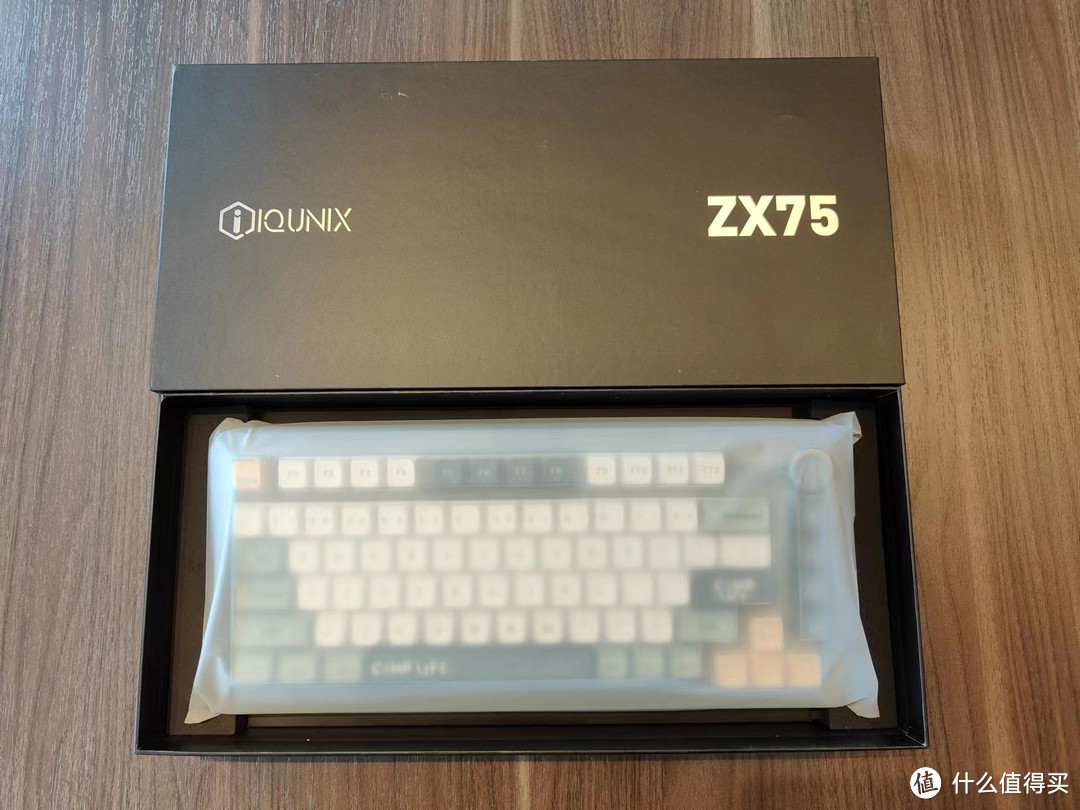 首款千元机械键盘是众测给的---IQUNIX ZX75露营机械键盘，一眼入心！