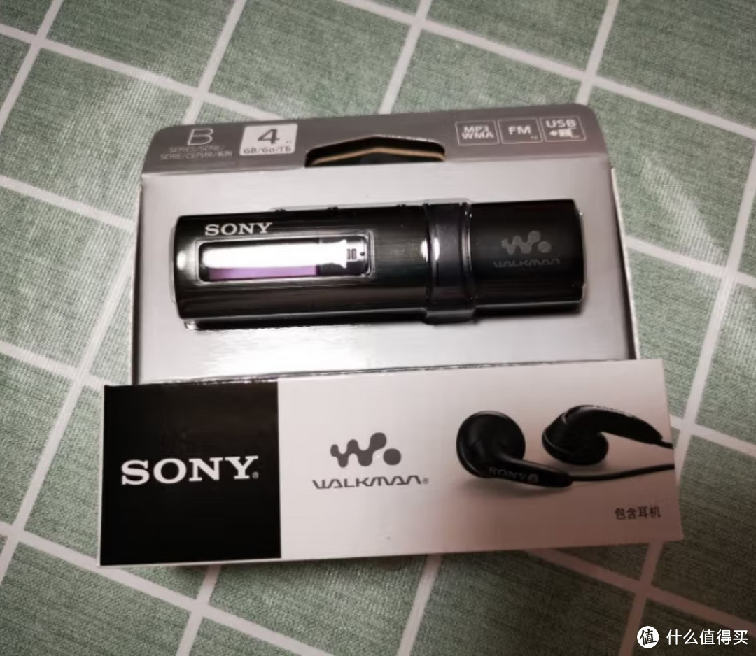 索尼（SONY） NWZ-B183F mp3音乐播放器随身听，是一款小巧迷你运动跑步便携式播放器随身听