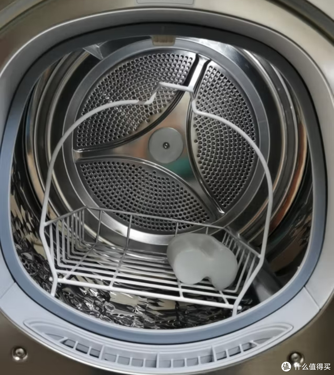 松下（Panasonic）烘干机 9kg热泵 NH-9098V烘干机是一款非常适合家庭使用的烘干机