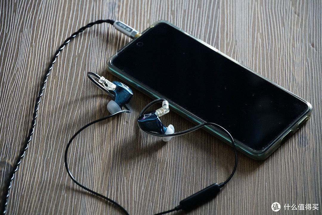 音色极动人的游戏耳机,1.8米的线,宁梵声学《刺客信条》联名款NG3
