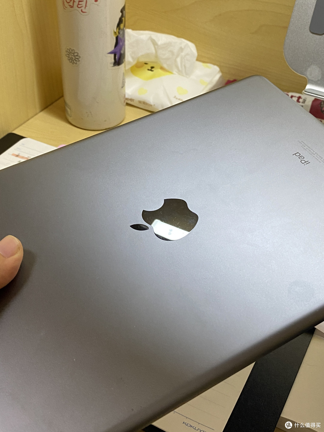 现在还在坚持用iPhone 11跟iPad第九代的举手