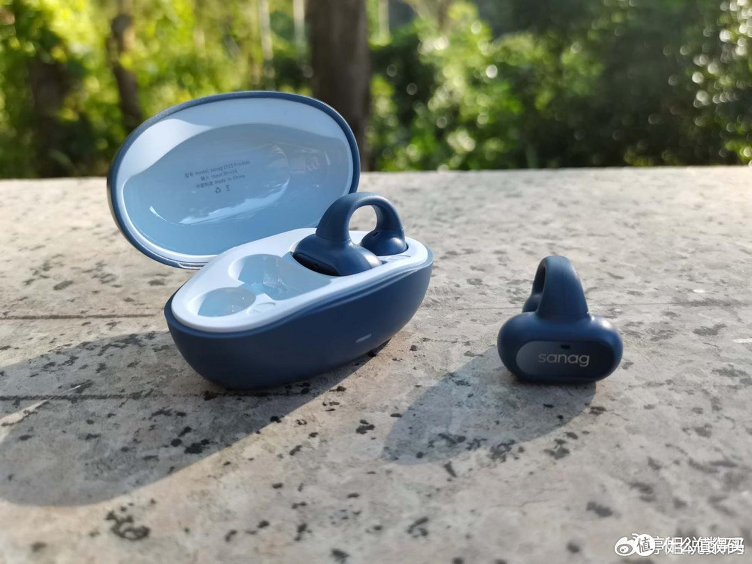 夏天爬山徒步好搭档，sanag塞那Z51S Pro Max耳机，全新透气舒适！