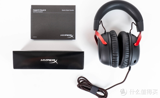 舒适感受搭配开阔听感 HyperX Cloud III 电竞耳机-简简单单的外形