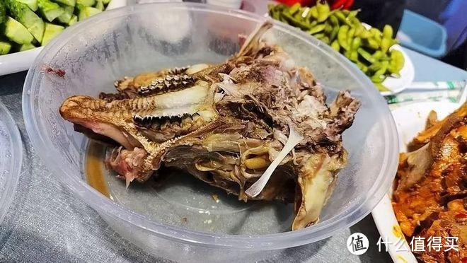 看新疆人平时怎么吃羊肉的？了解新疆人羊肉饮食习惯，从餐桌开始