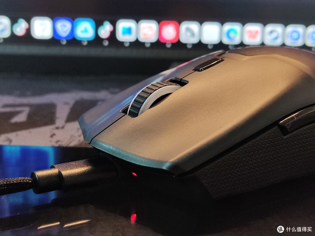 M800Pro三模游戏鼠标在割韭菜?PAW3395传感器/26000DPI/650IPS/蓝牙、有线、无线自由切换够用吗?