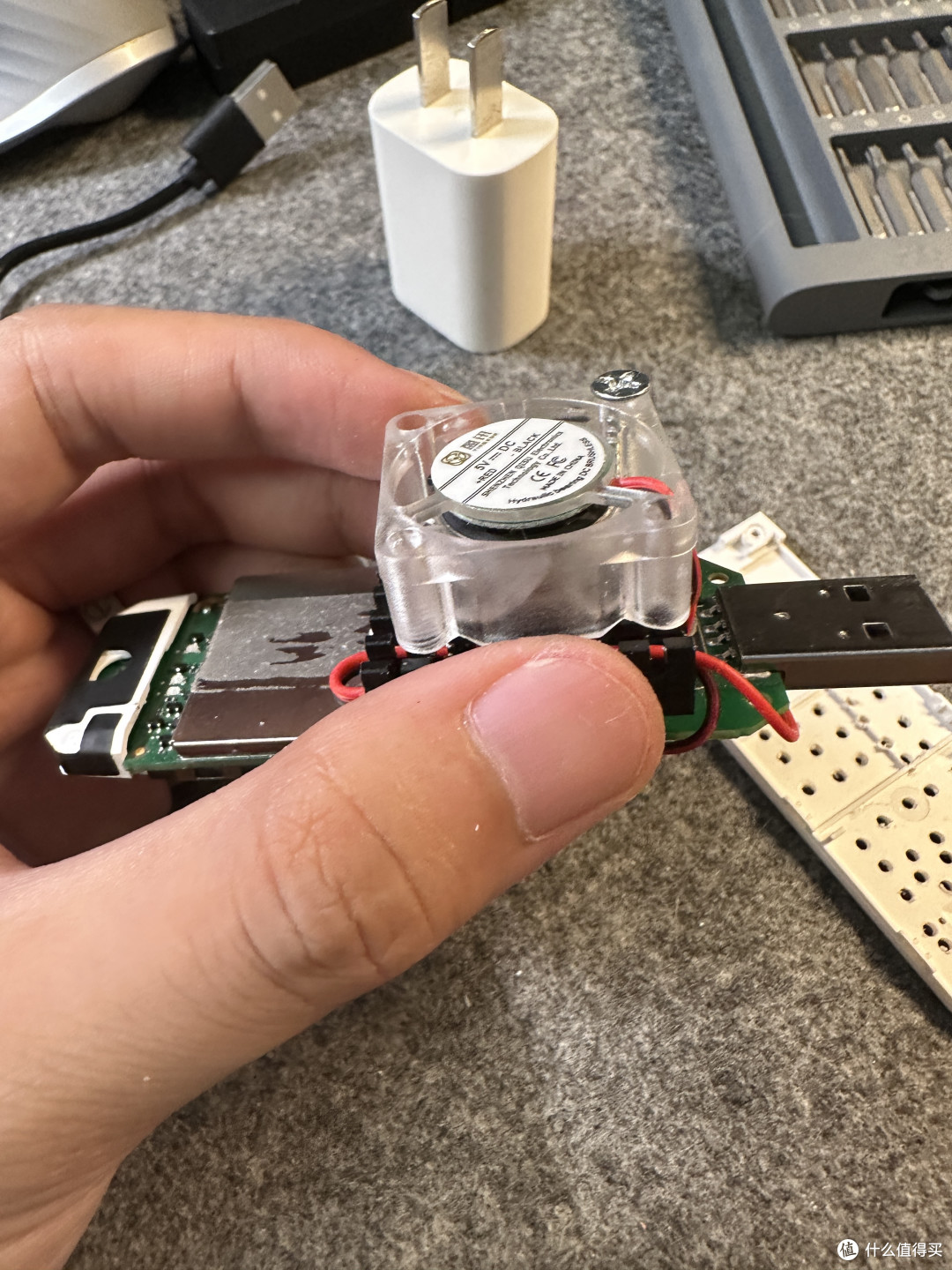 随身wifi棒子改装风扇测试，解决op软路由发热问题，买了5款产品排雷记录