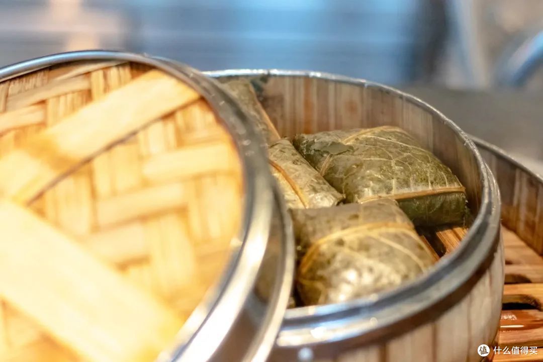 解锁大黄鸭不同视角 香港君悦酒店