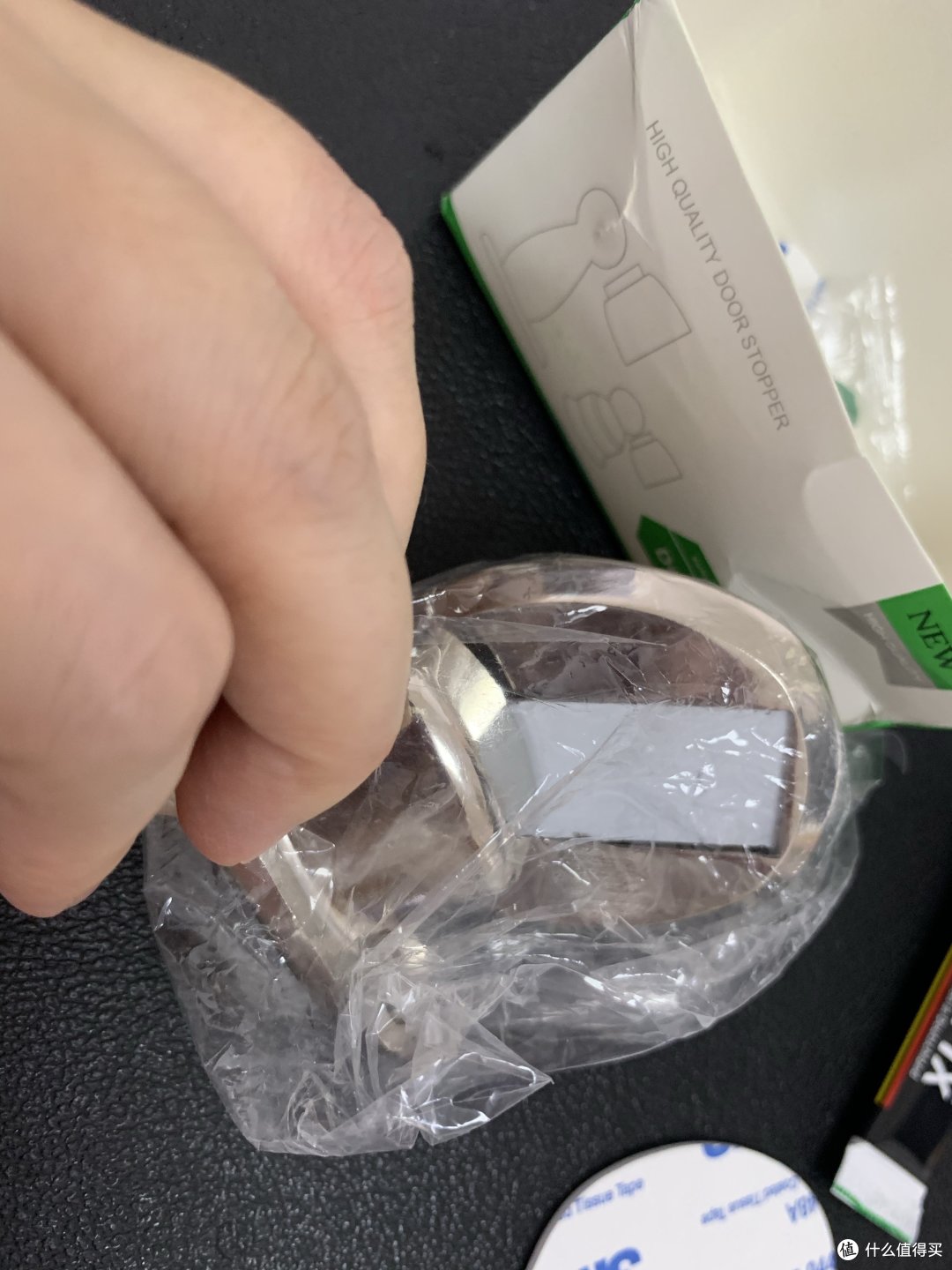 解决了洗手间风吹门的问题