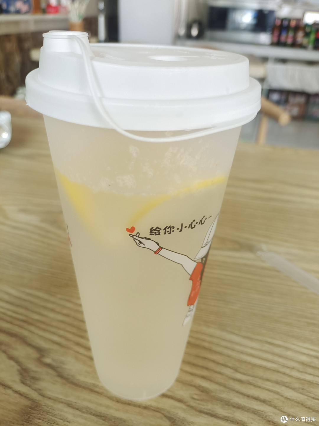 谁不想在炎炎夏日喝到如此透心凉的柠檬小饮料呢~