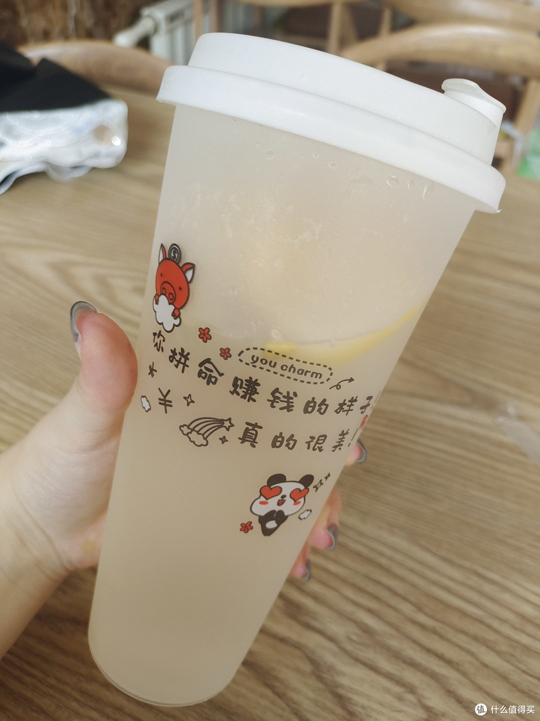 谁不想在炎炎夏日喝到如此透心凉的柠檬小饮料呢~