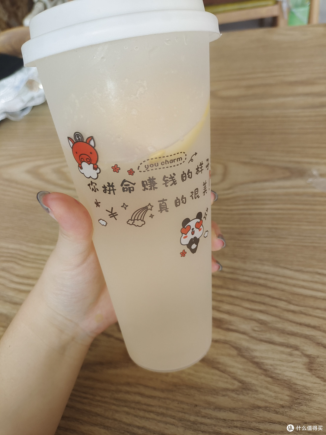 谁不想在炎炎夏日喝到如此透心凉的柠檬小饮料呢~