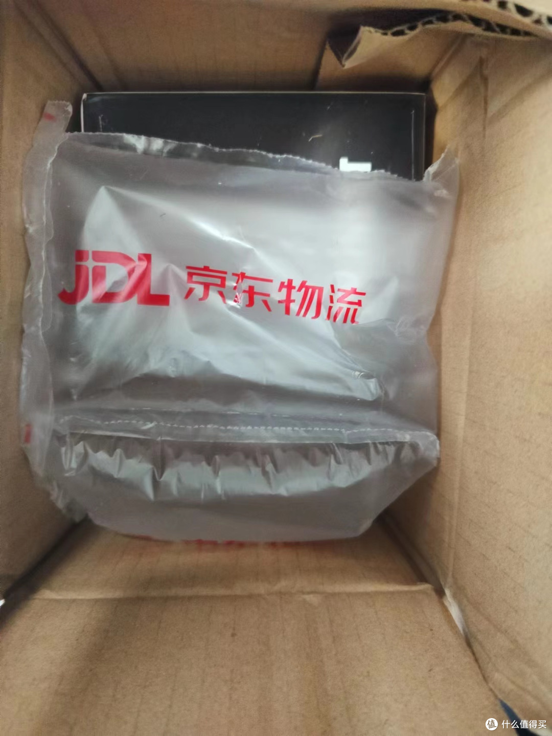 桌面充电站——绿联智充魔盒 Cube(CD268)
