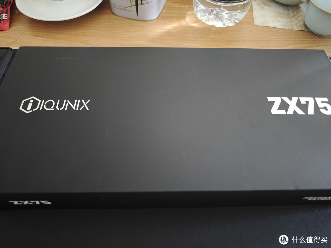 用IQUNIX ZX75来作为机械键盘启蒙，略显奢侈，用起来太爽啦，相见恨晚