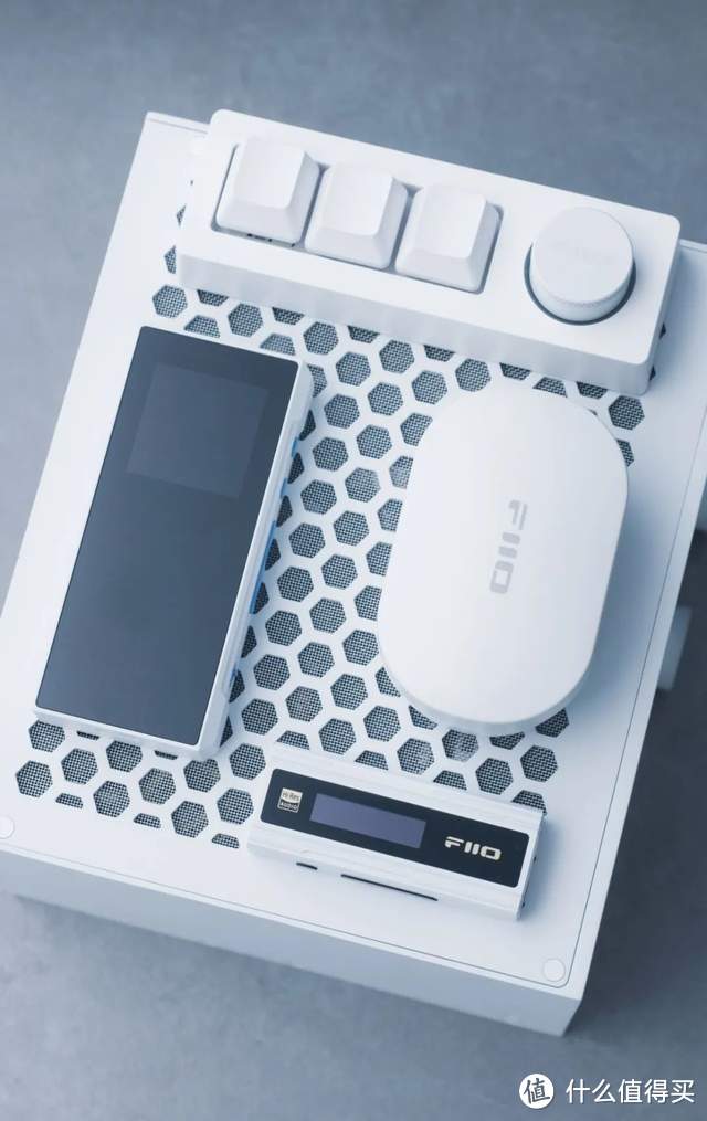 「 非常离谱 」飞傲的入门级TWS|FiiO FW3