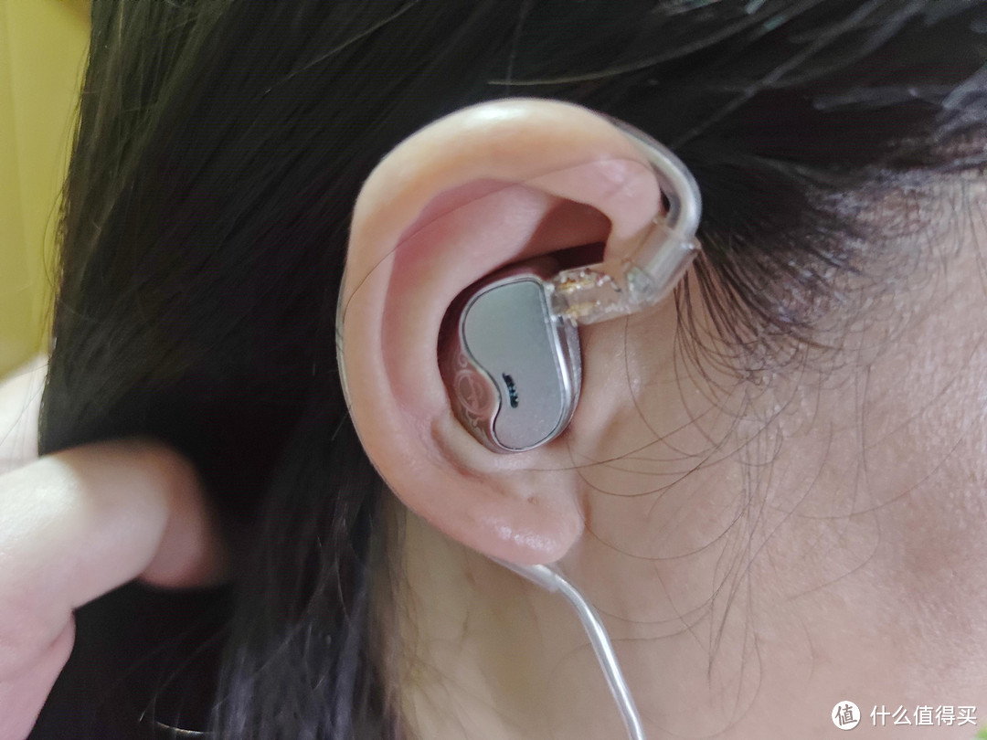 蓝牙耳机听腻了？试试269元的青鸾Z4高保真有线耳机！