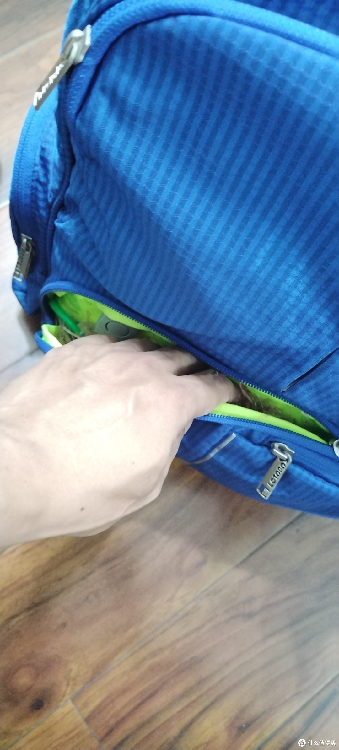 前面的口袋也大的