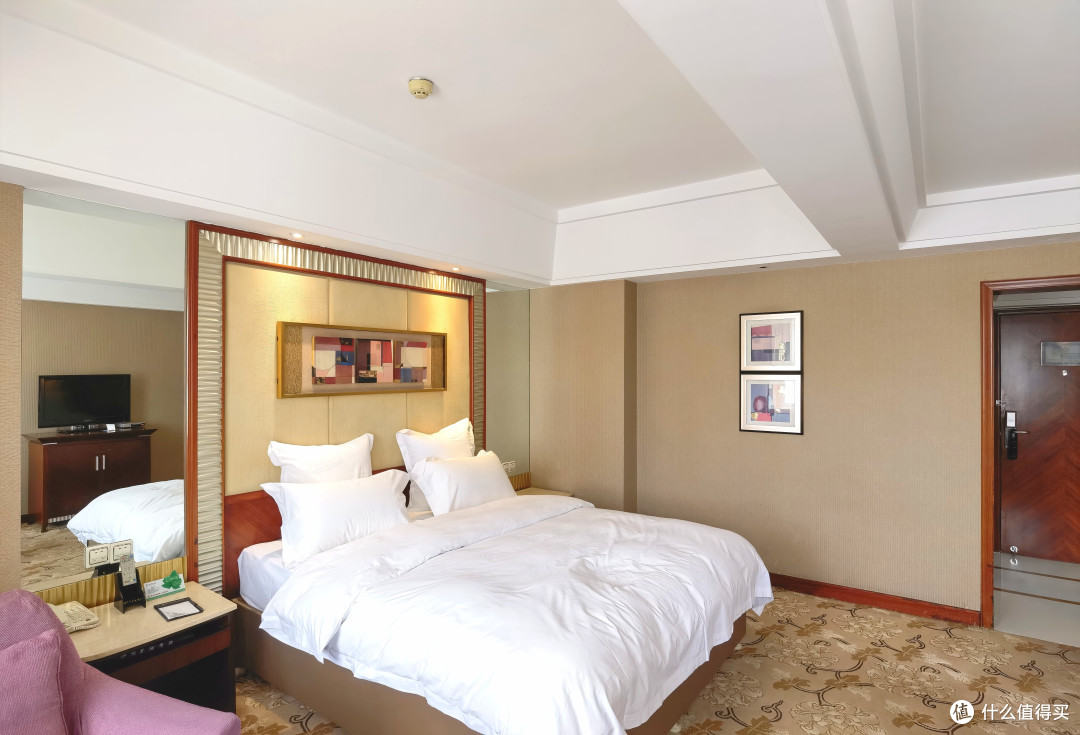 taverns 篇四百二十:新疆行酒店复盘!篇7⃣:虽然老但位置好的伊宁花