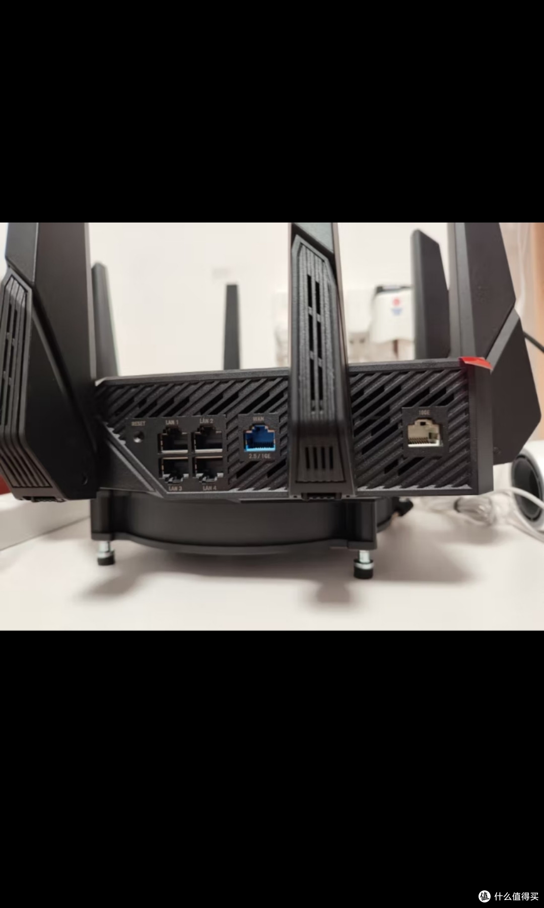 华硕（ASUS）ROG GT-AX11000 Pro无线路由器千兆全屋WiFi6/三频11000M游戏路由器/10G_路由器_什么值得买