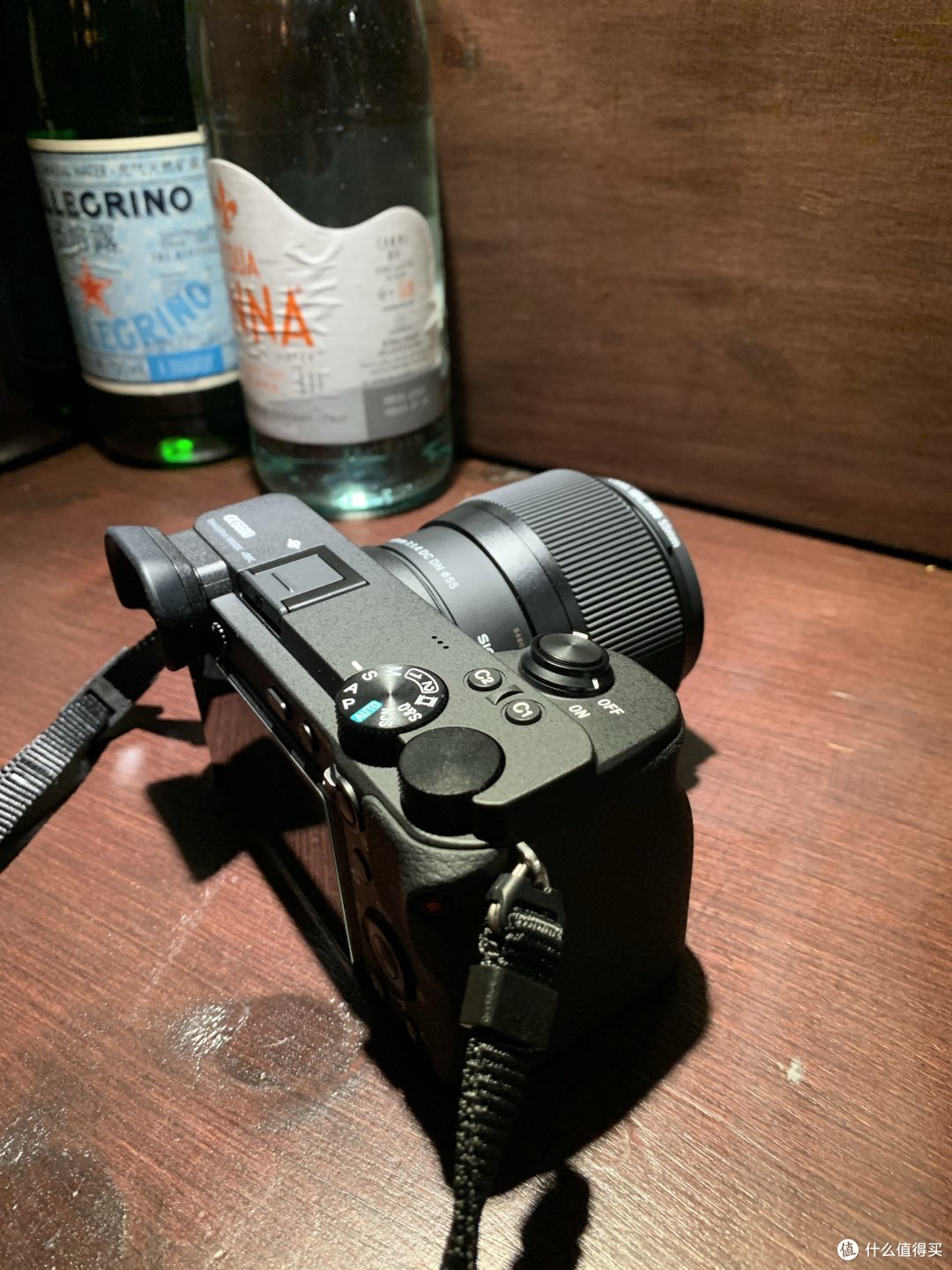 搭配适马56mm很协调