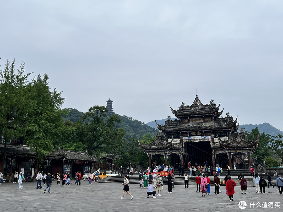 不是吧，来了都江堰居然不看夜景？？