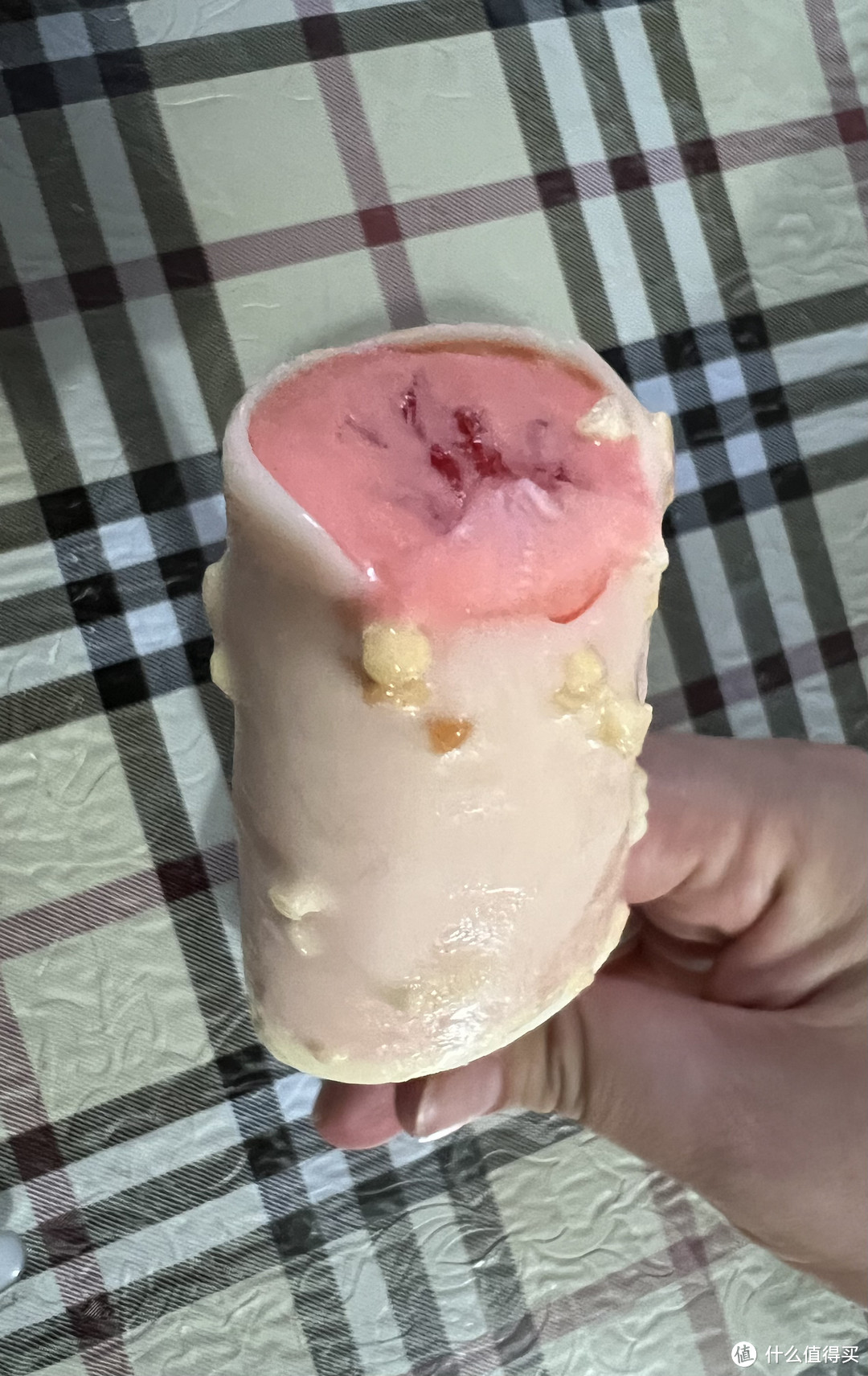 三伏天的降暑利器，和路雪可爱多莓莓牛轧糖口味冰淇淋