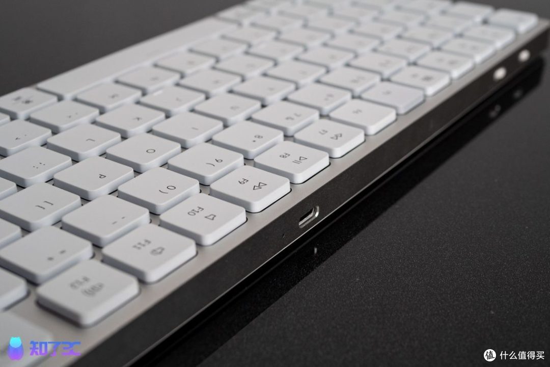 妙控键盘的完美平替？Keychron R1超薄机械键盘评测