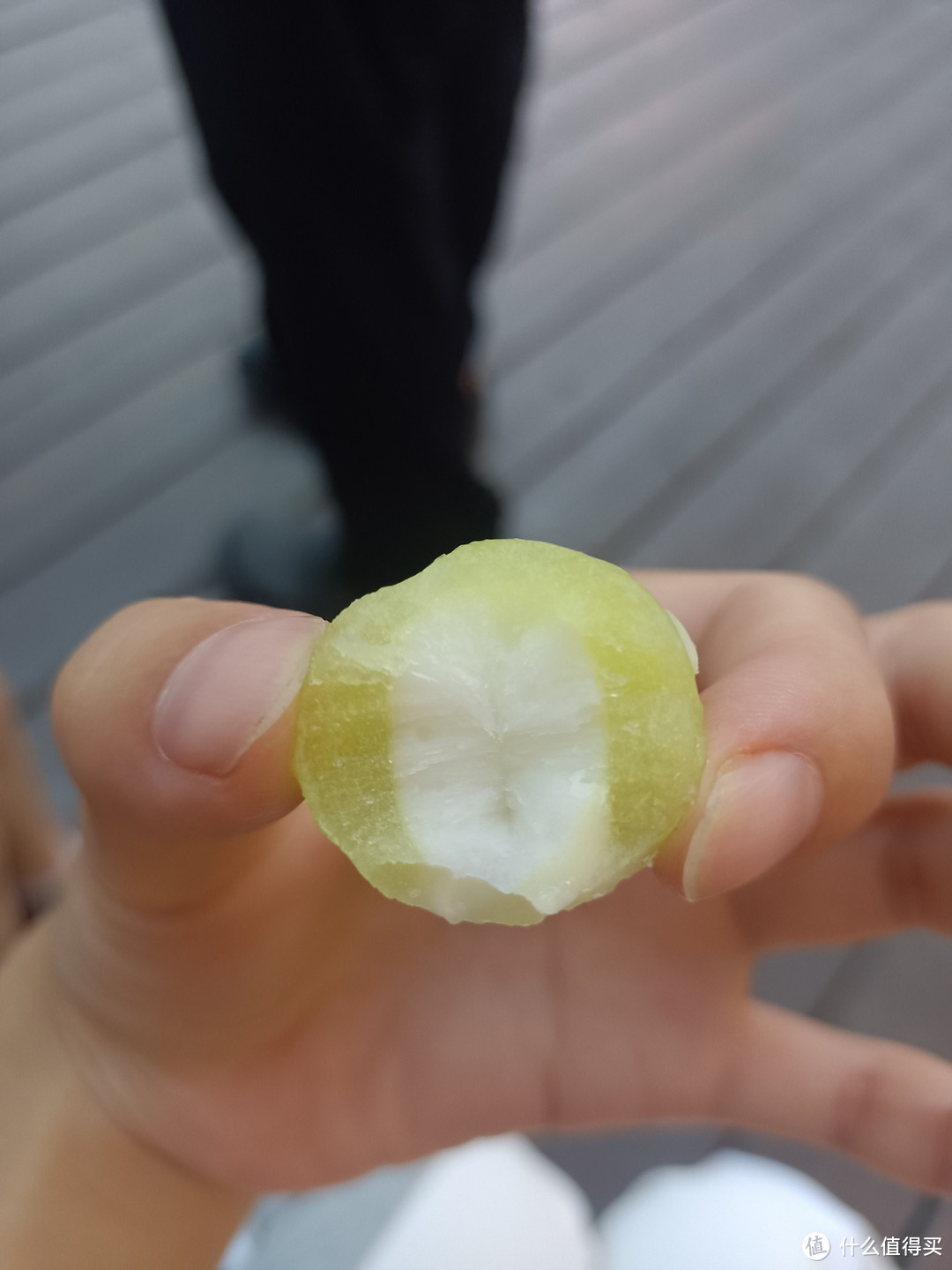 宏宝莱水晶葡萄冰球：清凉解暑的美味佳品 