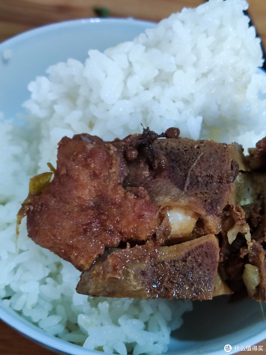 红烧大骨就是配米饭,忒香辣