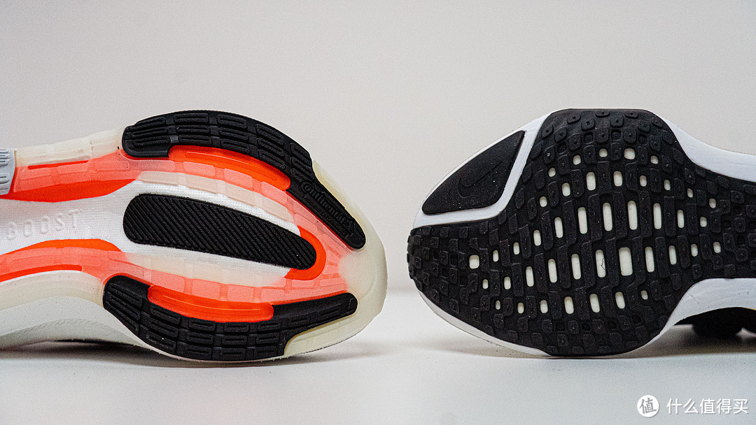 如果只能选择一个品牌的跑鞋，你会选择Nike还是adidas？