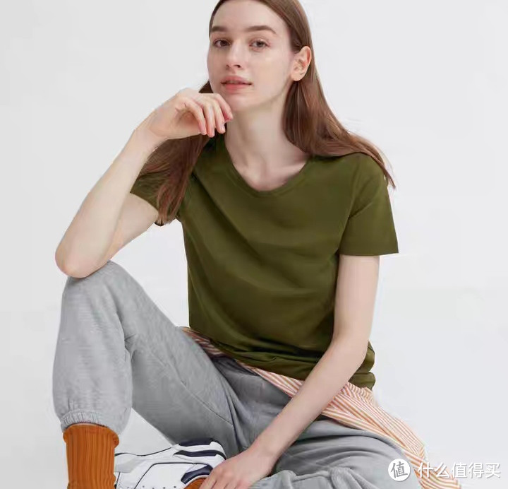 优衣库月销3W+的女生短袖限时降价一周!只要59元包邮!需要直接买~