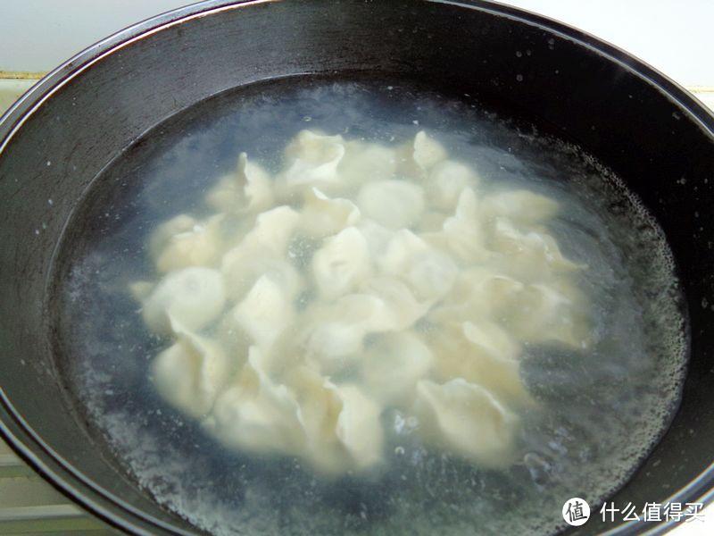 包牛肉饺子，要记住九种调味料比例，不腥不柴，鲜嫩又汁多