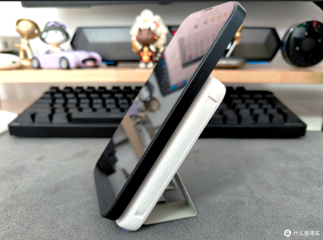 iPhone续航伴侣,sanag 塞那K60磁吸支架充电宝,小身材大容量