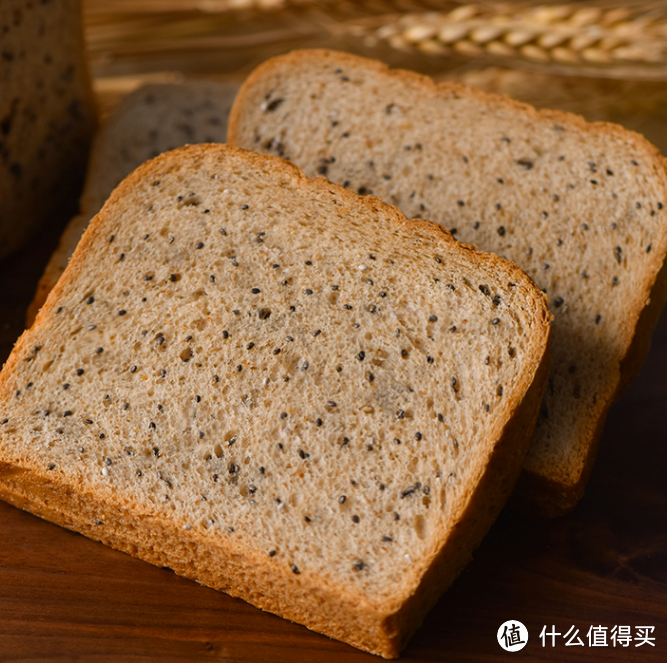 早餐“速食”之王对决 篇四丨海苔肉松吐司丨奇亚籽黑麦丨