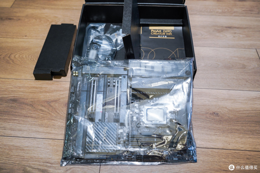 我的生产力电脑配置选择 - 1.华硕ProArt Z690主板解析（硬件篇）- 低调奢华面向内容创作者而生的主板