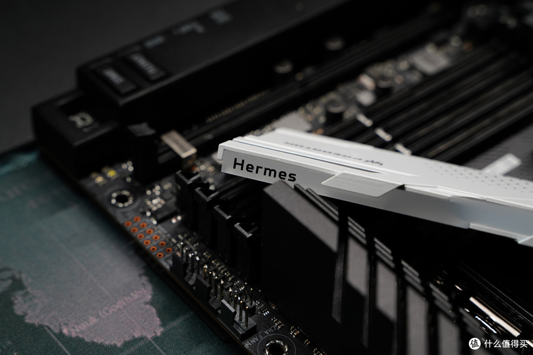 一键尽享高频内存性能 宏碁掠夺者 Hermes DDR5 7600MHz RGB体验分享