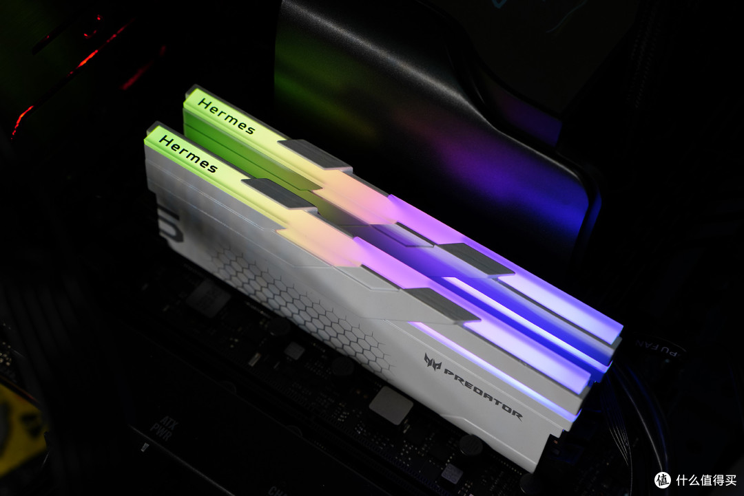 一键尽享高频内存性能 宏碁掠夺者 Hermes DDR5 7600MHz RGB体验分享