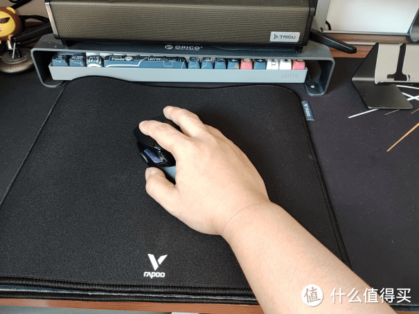 高刷显示器也能平滑使用鼠标—雷柏VT960 PRO鼠标V2M接收器评测