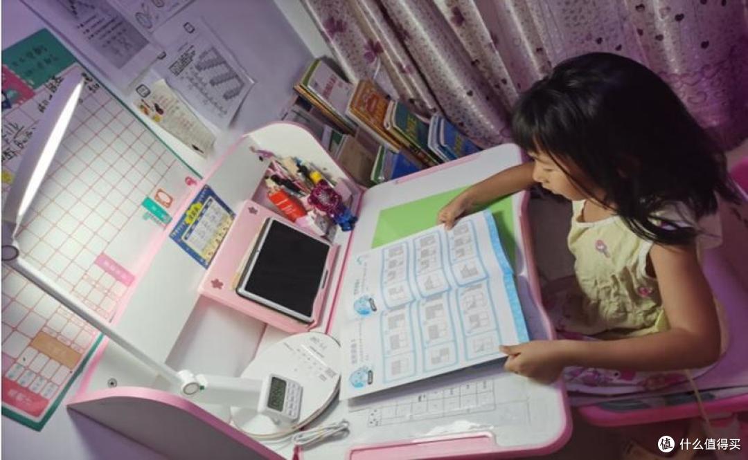 洞察家庭学习痛点,助力家长高效伴学-华为智选欧普智能台灯3 Pro+评测