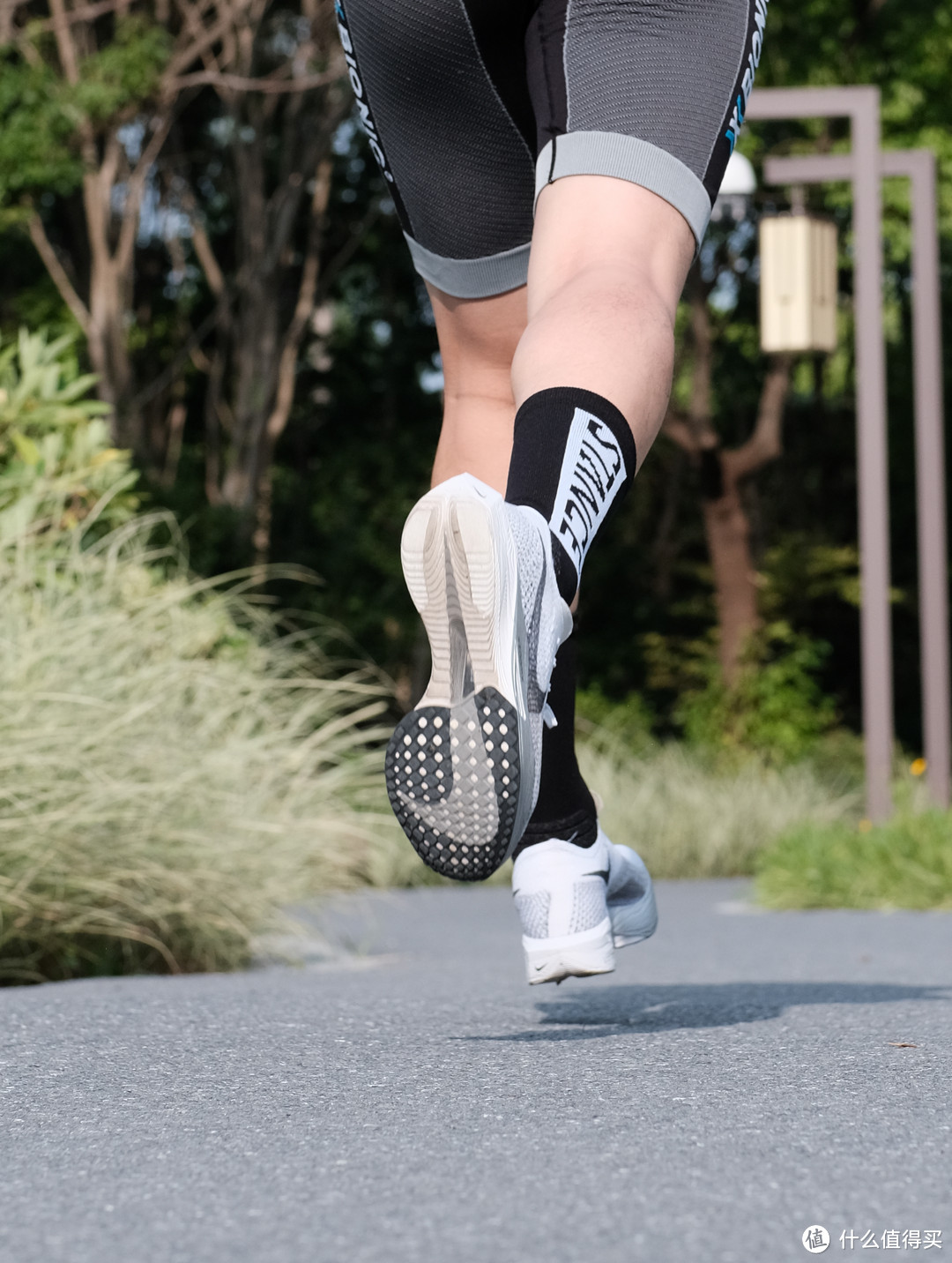 超「轻弹」碳板跑鞋Nike ZoomX Vaporfly 3，到底能不能提升配速？