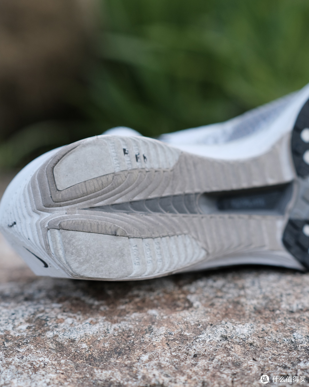 超「轻弹」碳板跑鞋Nike ZoomX Vaporfly 3，到底能不能提升配速？