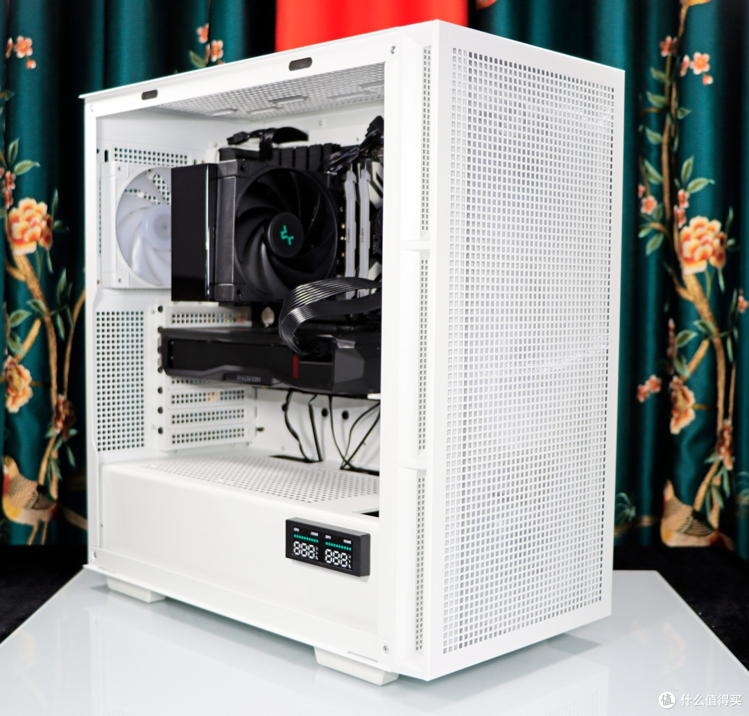 RX7900 GRE 登场! 2K 分辨率游戏爱好者有了更好的选择!