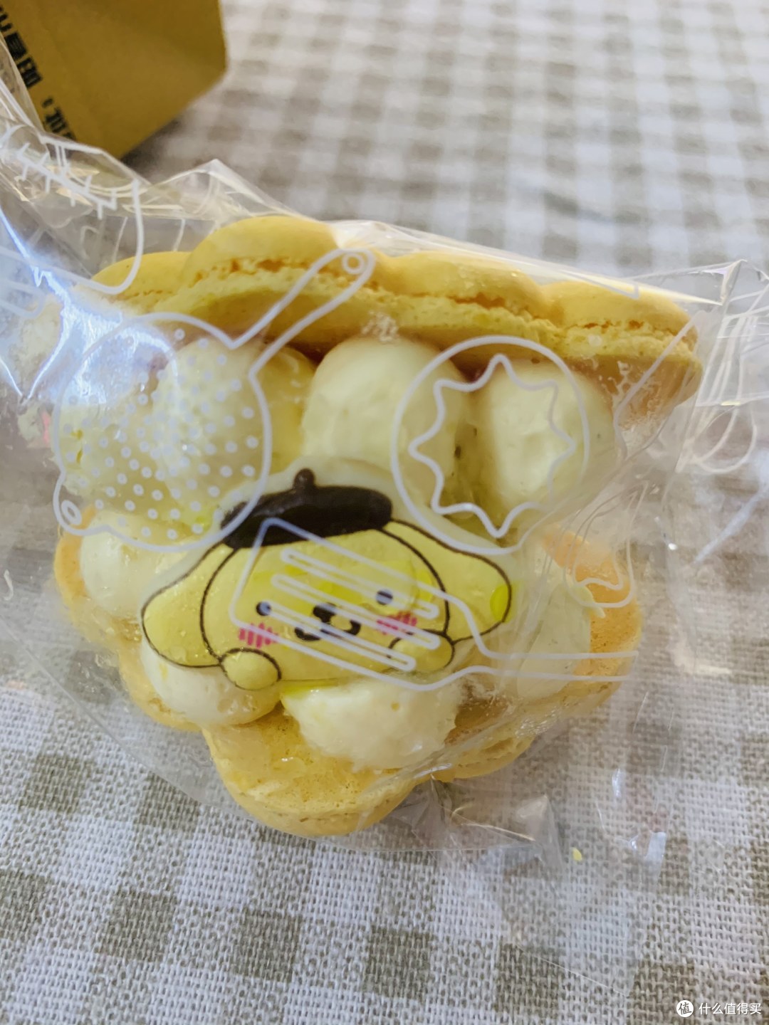 榴莲味道的马卡龙,挺特别的