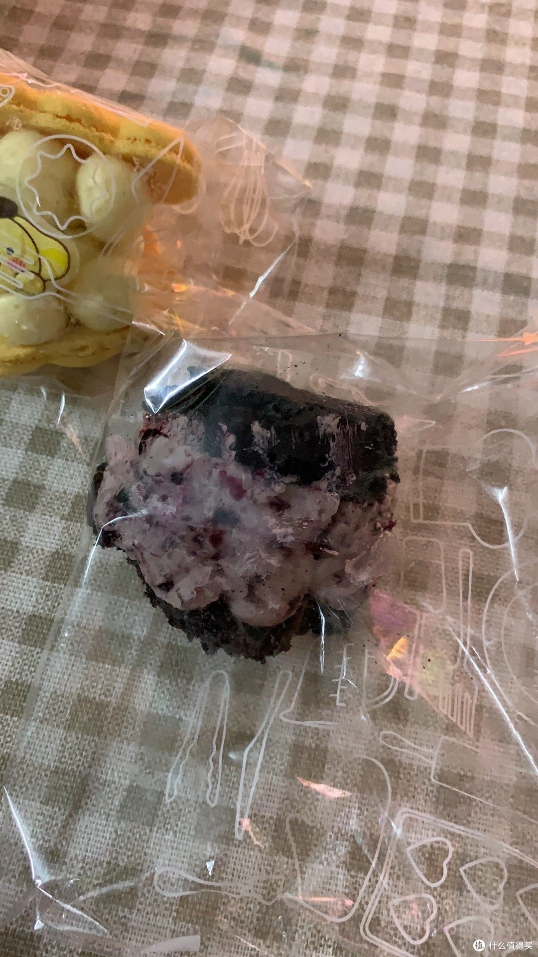 榴莲味道的马卡龙,挺特别的