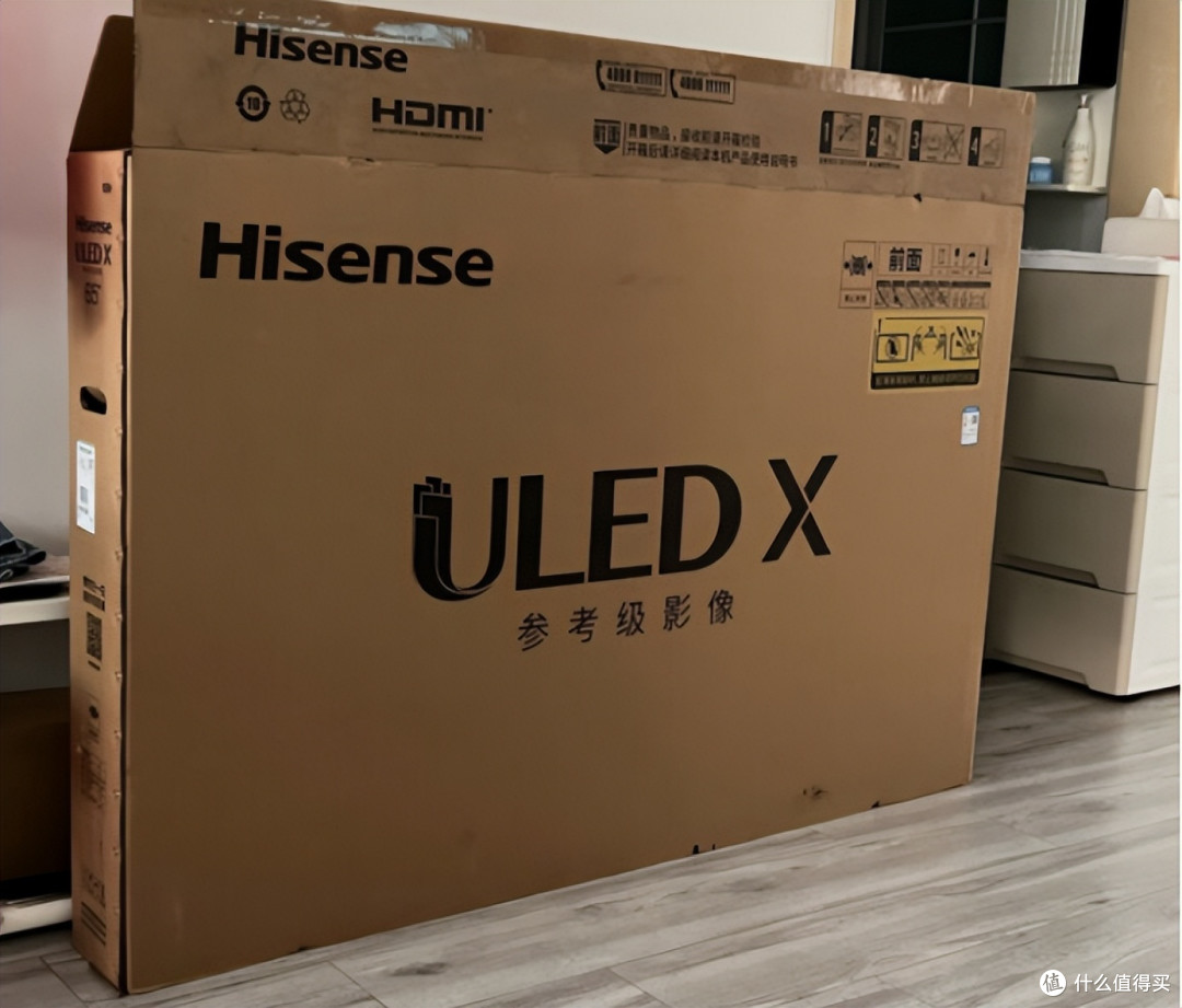 3米距离、主要老人孩子观看，推荐海信E7H和TCL的T8E65寸护眼电视
